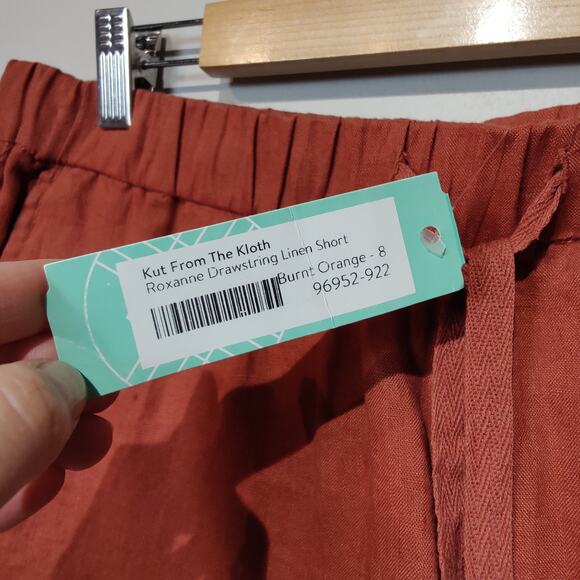 NWT Kut from the Kloth Sz 8 Roxanne Clay Red Linen Shorts Pull On Elastic Waist - Picture 3 of 6